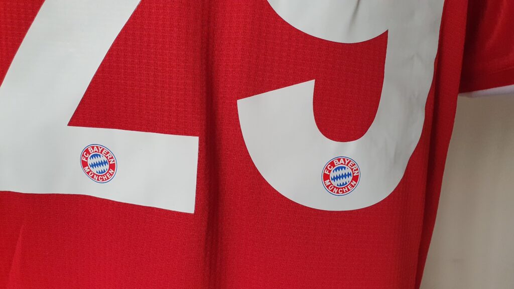 BayernM1920RedFinalCL_8